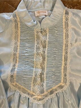 Vintage Barbizon Ice Blue Satin Lace Pintuck Nightgown Midi Medium